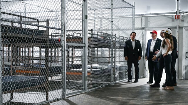 Le président américain Donald Trump durant sa visite à « Alligator Alcatraz », en Floride, le 1er juillet 2025.