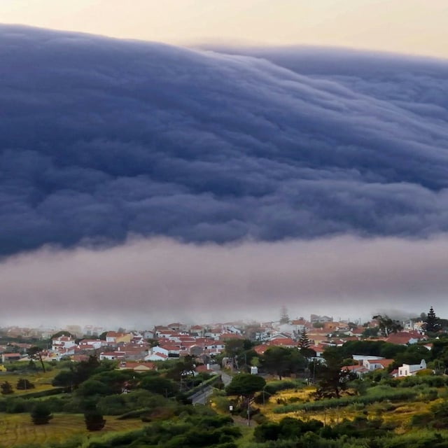 Nahe bei Cabo da Roca: die Rollwolke vor der portugiesischen Küste am 29. Juni 2025