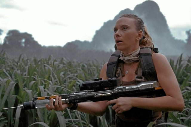 Scarlett Johansson en action dans <em>Jurassic World Renaissance</em>, en salle le 4 juillet.
