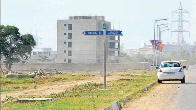 The conflict between development of agricultural sector and non-agricultural sectors becomes more pronounced when agriculture becomes commercialised like industry. This is exactly the position in Punjab. (HT file photo)