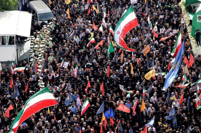 Funérailles des hauts gradés iraniens tués par les bombardements israéliens, à Téhéran le 28 juin 2025