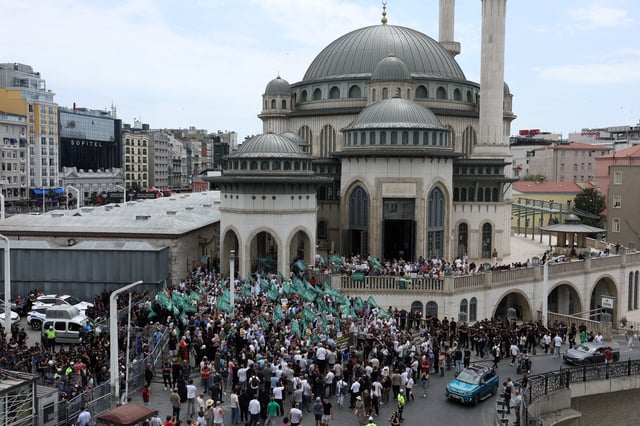 People take part in a protest against a caricature published in the Turkish satirical magazine Leman, allegedly depicting the Prophet Mohammed and Moses, in central Istanbul, Turkey, July 1, 2025. REUTERS/Dilara Senkaya