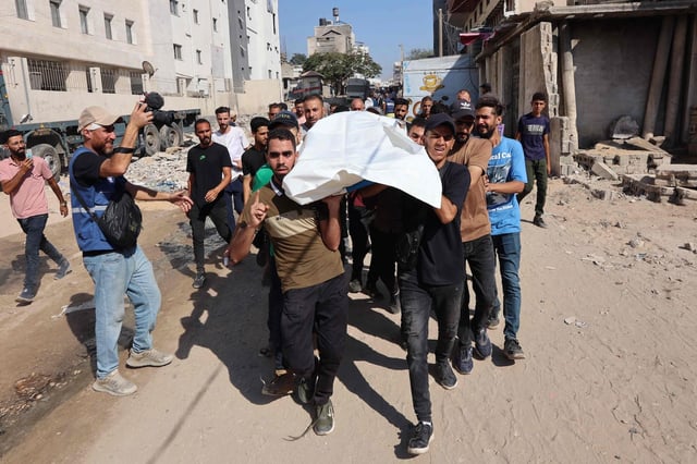 Après le bombardement israélien qui visait le café Al-Baqa, à Gaza le lundi 30 juin.