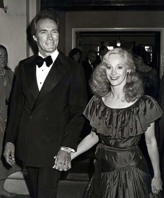Clint Eastwood and Sondra Locke allegedly had an affair while he was still married to Maggie Johnson. 