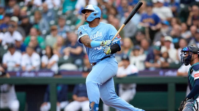 Kansas City Royals catcher Salvador Perez hits an RBI single against the Mariners at T-Mobile Park in Seattle on Wednesday, July 2, 2025.