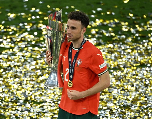 Le footballeur Diogo Jota est mort à 28 ans dans un accident de la route