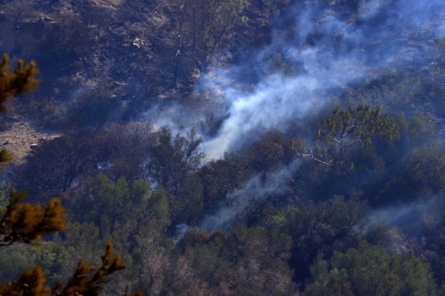 Miles de evacuados por el fuego en Creta