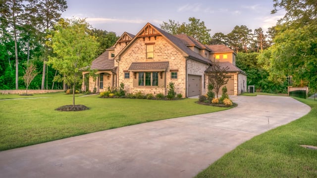 Mortgage rates in US: A jumbo loan is a mortgage that's bigger than the loan limit set by the FHFA for that area.