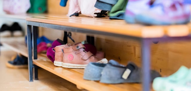 Das geplante Sommerfest der Rostocker Kita „Fischbank“ musste wegen Elternprotesten das Motto ändern – von „Indianer“ zu „Pferde und Ponys“
