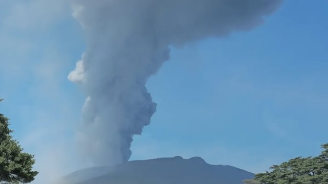 kirishimayama shinmoedake eruption july 2 2025