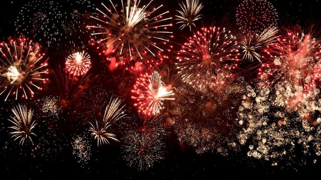 Macy's Fourth of July Fireworks in NYC will be the biggest yet, featuring 80,000 fireworks and over 30 colors.