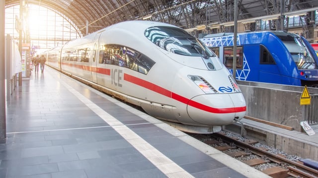 Vers 13h55, un homme a blessé plusieurs personnes dans un ICE (InterCity-Express) en direction de Vienne. Image d’illustration.