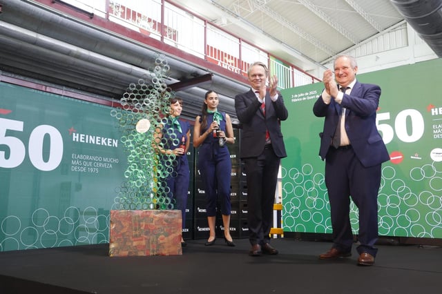 Strijp y Hereu, durante la celebración del aniversario de la planta de Heineken.