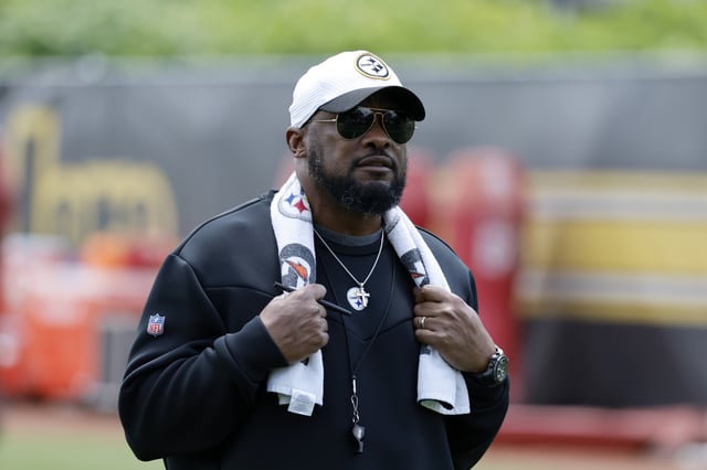 Mike Tomlin of the Pittsburgh Steelers in action during Minicamp at UPMC Rooney Sports Complex on June 10, 2025 in Pittsburgh, Pennsylvania.