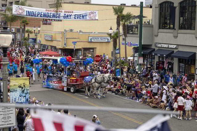 Los Angeles, CA – July 04: Huntington Beach Annual Independence Day Parade in Los Angeles, CA on  Thursday, July 4, 2024. (Photo by Zoe Cranfill/Los Angeles Times via Getty Images)