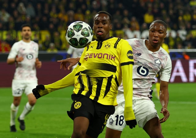 Soccer Football - Champions League - Round of 16 - First Leg - Borussia Dortmund v Lille - Signal Iduna Park, Dortmund, Germany - March 4, 2025 Borussia Dortmund's Jamie Bynoe-Gittens in action with Lille's Bafode Diakite REUTERS/Thilo Schmuelgen/File Photo