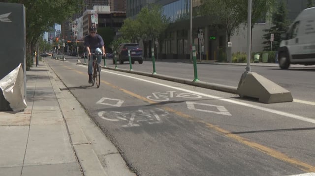 In a letter obtained by Global News, Alberta's transportation minister said he is concerned with the City of Calgary's approach to building bicycle lanes.