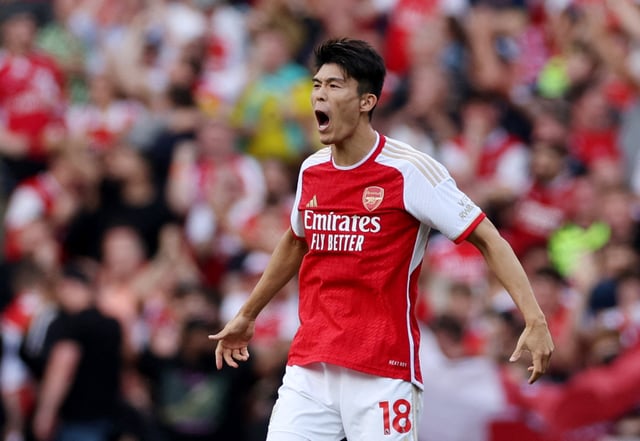 Soccer Football - Premier League - Arsenal v Everton - Emirates Stadium, London, Britain - May 19, 2024  Arsenal's Takehiro Tomiyasu celebrates scoring their first goal Action Images via Reuters/Paul Childs EDITORIAL USE ONLY. NO USE WITH UNAUTHORIZED AUDIO, VIDEO, DATA, FIXTURE LISTS, CLUB/LEAGUE LOGOS OR 'LIVE' SERVICES. ONLINE IN-MATCH USE LIMITED TO 120 IMAGES, NO VIDEO EMULATION. NO USE IN BETTING, GAMES OR SINGLE CLUB/LEAGUE/PLAYER PUBLICATIONS. PLEASE CONTACT YOUR ACCOUNT REPRESENTATIVE FOR FURTHER DETAILS..