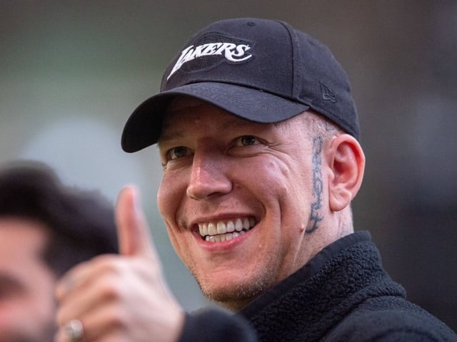 Marcel Eris, besser bekannt als MontanaBlack, zeigt seine Freundin öffentlich.