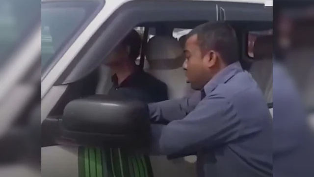 Frustrated Man &#39;Barks&#39; At Goverment Official For Mis-Printing His Surname From &#39;Dutta To Kutta&#39;- Watch Viral Video