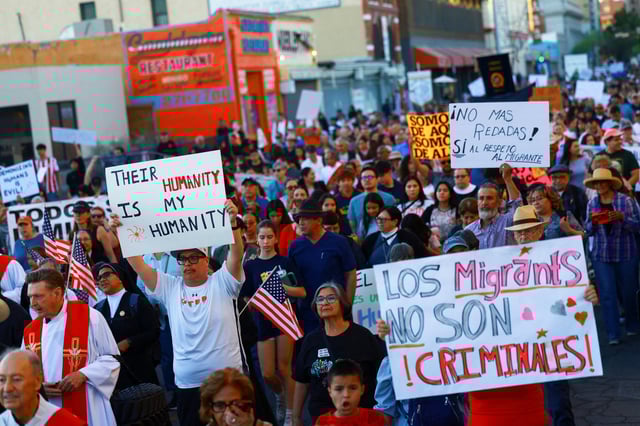 People take part in a protest against President Donald Trump's immigration policies in El Paso, Texas, U.S., March 24, 2025. REUTERS/Jose Luis Gonzalez/File Photo