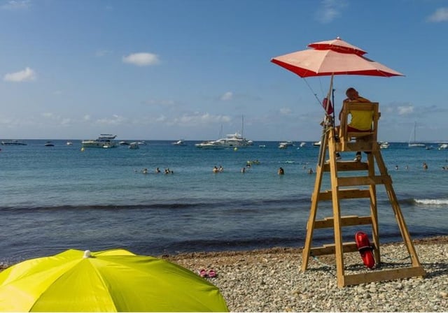 Un puesto de socorrismo en una playa de la Comunidad Valenciana