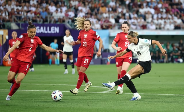 Soccer Football - Women's Euro 2025 - Group C - Germany v Poland - Arena St. Gallen, St. Gallen, Switzerland - July 4, 2025 Germany's Klara Buhl shoots at goal REUTERS/Stephane Mahe