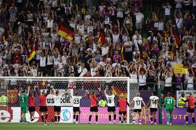 Soccer Football - Women's Euro 2025 - Group C - Germany v Poland - Arena St. Gallen, St. Gallen, Switzerland - July 4, 2025 Germany players celebrate after the match REUTERS/Stephane Mahe