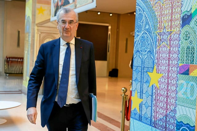 Francois Villeroy de Galhau, Gouverneur de la Banque de France présente le rapport annuel 2024 de la banque lors d'une conférence de presse, à Paris.
