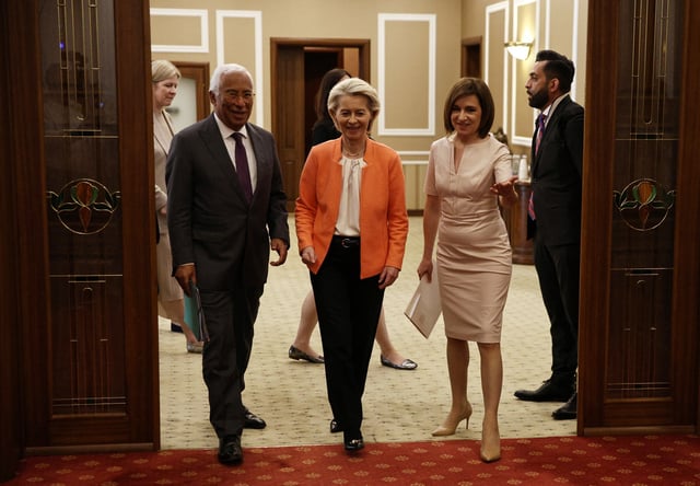 European Council President Antonio Costa, European Commission president Ursula von der Leyen and Moldovan President Maia Sandu arrive for the first Moldova-EU summit in Chisinau, Moldova July 4, 2025. REUTERS/Vladislav Culiomza
