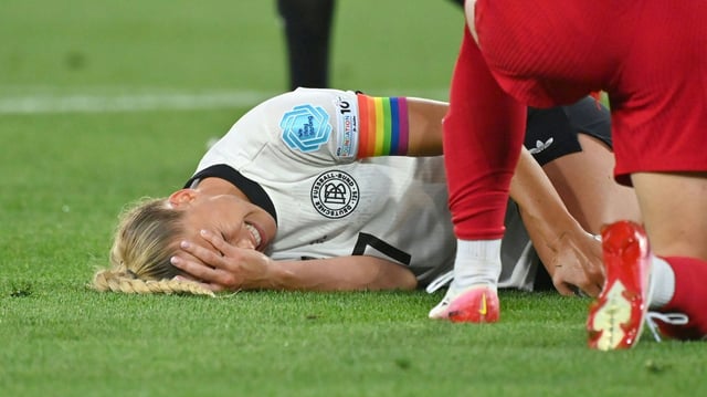 Gwinn nach ihrem folgenschweren Tackling