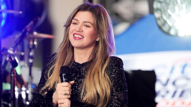 Kelly Clarkson cancelled her Las Vegas residency opening just minutes before she was to go on stage. (Photo by Charles Sykes/Invision/AP)