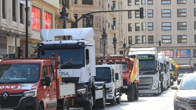 Los festejos culminan con la bendición de los vehículos y una mascletà