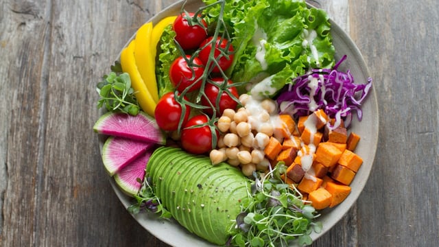 Diet tips to follow during the monsoon season.