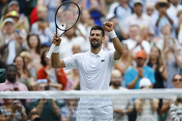 Djokovic celebra su triunfo de este sábado en Wimbledon.
