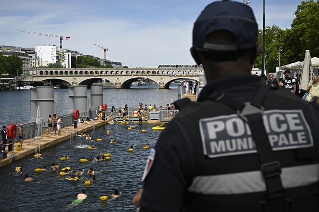 Un agent de la police municipale