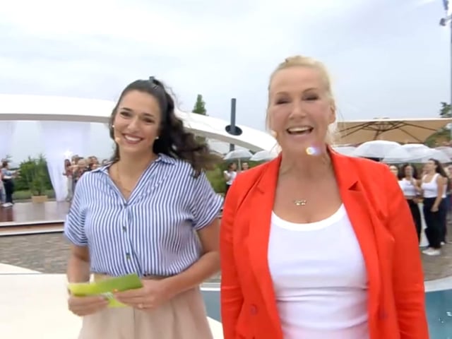 Andrea Kiewel hat beim "Fernsehgarten" nur Frauen zu Gast – YouTube-Star Sally ist Co-Moderatorin.