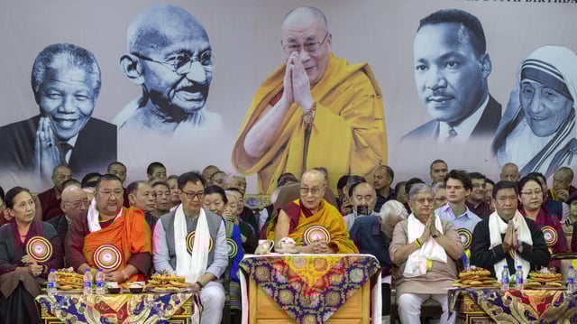 Das geistige Oberhaupt Tibets, der Dalai Lama, leitet die Feierlichkeiten zu seinem 90. Geburtstag