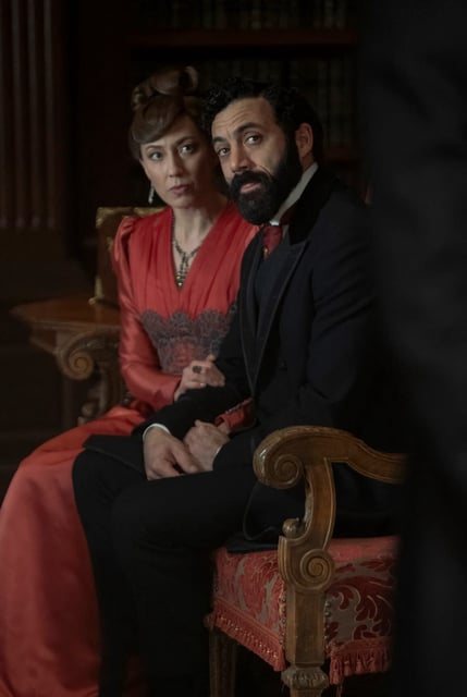 Carrie Coon and Morgan Spector in Season 3 of 'The Gilded Age'.