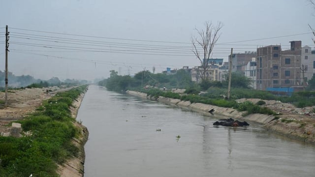The minister said that directions have been issued to develop a comprehensive plan to install solar panels across the Delhi stretch of the Munak Canal by constructing four-foot-high walls on both sides. (Vipin Kumar/HT Metro)