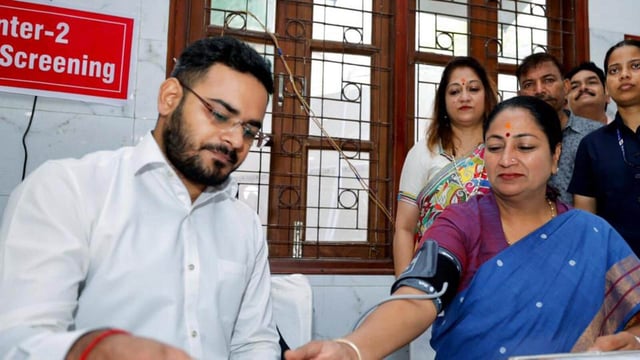 CM Rekha Gupta during inspection of the mega blood donation camp organized at Anand Viharon Sunday. (Rekha Gupta - X)