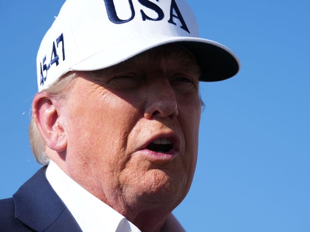 Donald Trump droht den Brics-Staaten mit erhöhten Zöllen.