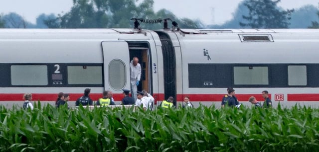 Passagiere zogen die Notbremse und überwältigten den Angreifer