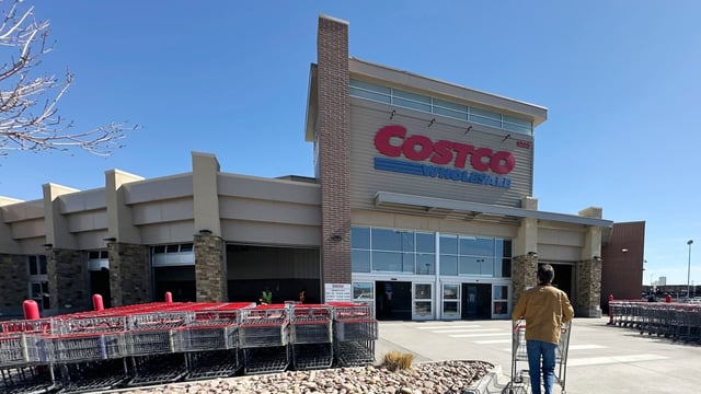 Recent recalls from Costco include power banks with battery issues, air conditioners prone to mold, and food products contaminated with Listeria. (AP Photo/David Zalubowski, File)