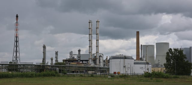 FILED - 28 May 2025, Saxony, Böhlen: View of the Dow Chemical facilities at the Böhlen Chemical Park. The US chemical company Dow Chemical is considering shutting down parts of the plant in Böhlen. If the cracker is shut down, this would have an impact on the entire chemical triangle in the region, according to critics of the plans. Photo: Jan Woitas/dpa (Photo by Jan Woitas/picture alliance via Getty Images)