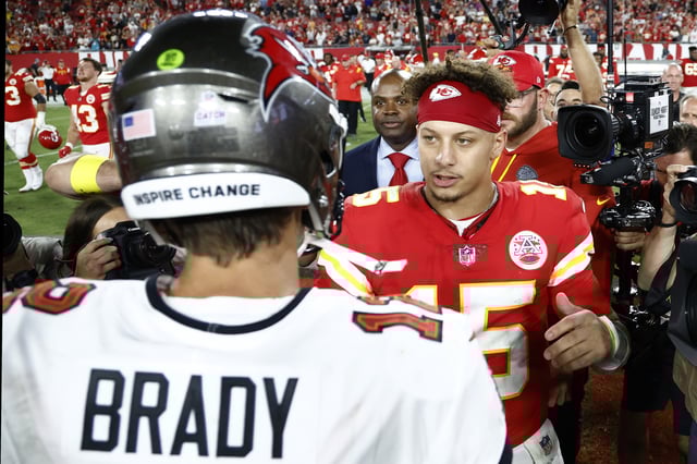 Patrick Mahomes #15 of the Kansas City Chiefs shakes hands with Tom Brady #12 of the Tampa Bay Buccaneers after defeating the Tampa Bay Buccaneers 41-31 at Raymond James Stadium on October 02, 2022 in Tampa, Florida.