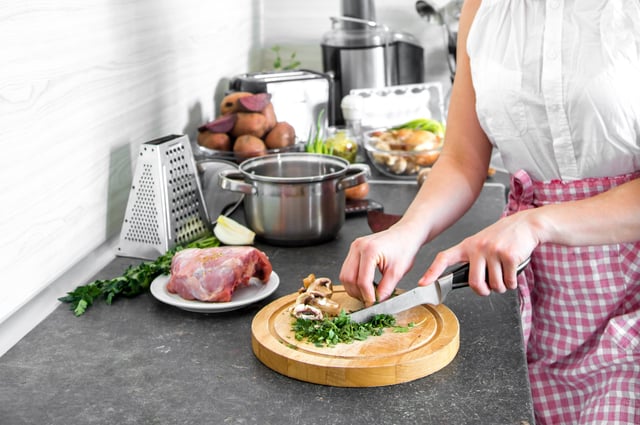 Cuál es el salario de los cocineros para el séptimo mes del año
