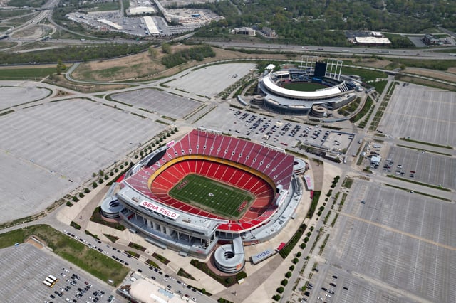 Kansas lawmakers have extended a deadline for the Chiefs and Royals to make deals to build new stadiums on the Kansas side of the Kansas City metro.