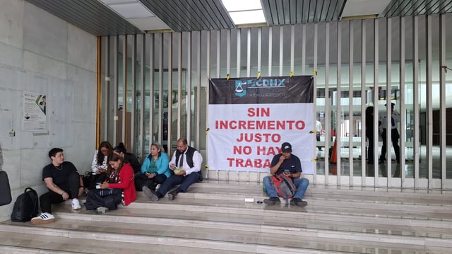 Trabajadores del Poder Judicial continuaron con el paro de labores en la sede de Niños Héroes.