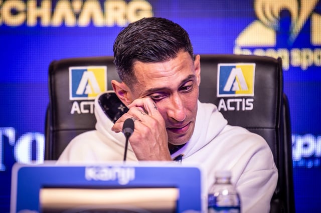 Muy emocionado lució Ángel Di María en su regreso a Rosario Central y afirmó que viene a buscar el título &#34;que me falta&#34;. (@RosarioCentral)